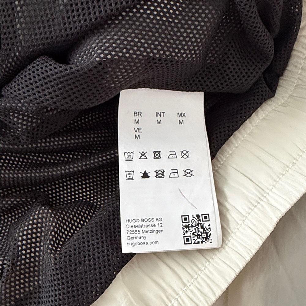 Hugo Boss Light Jacket - Picture 8 of 9